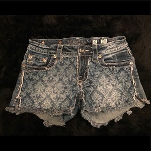 Miss me distressed shorts